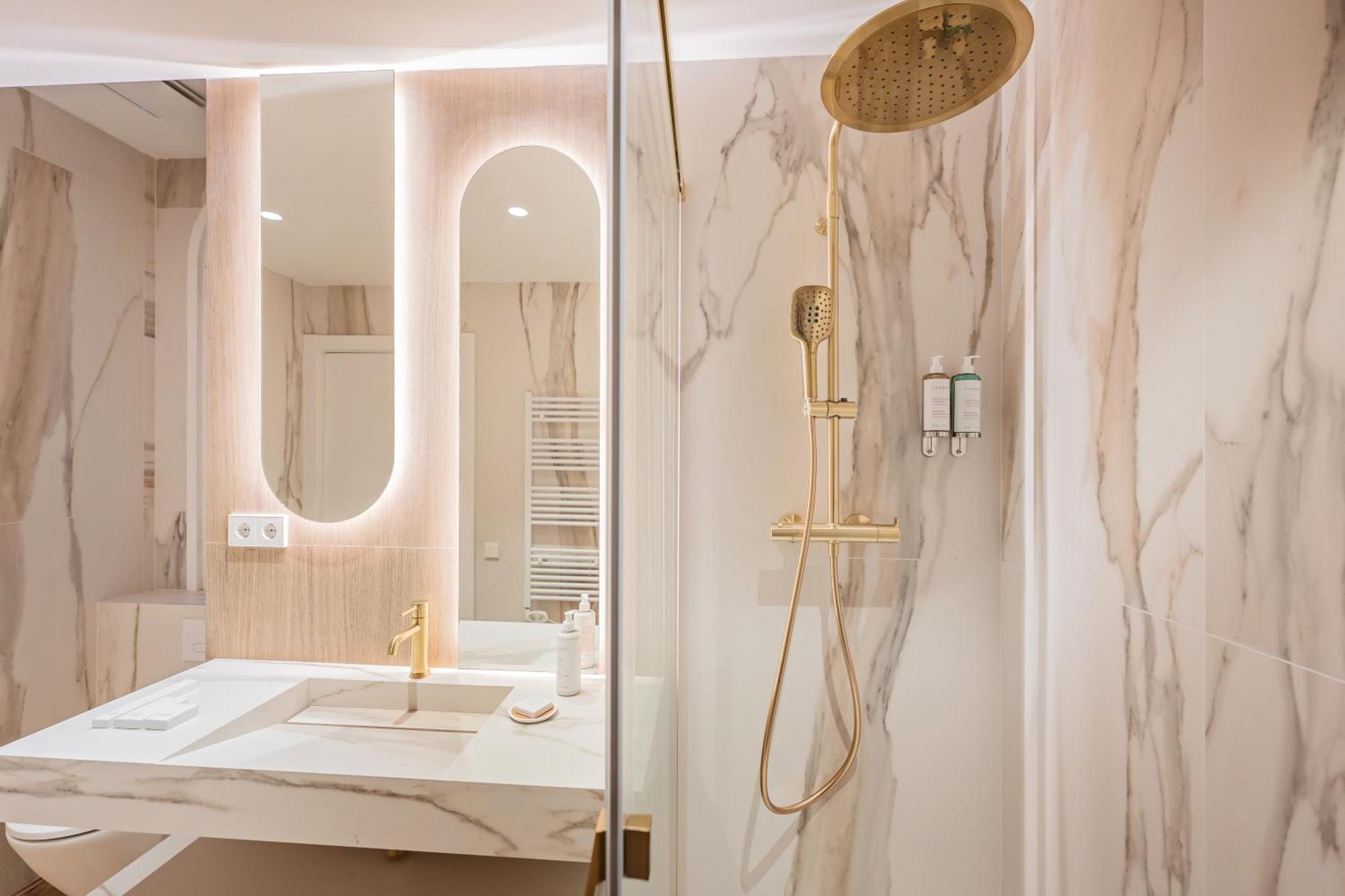 Diagonal Suites By Sweett Барселона Екстериор снимка